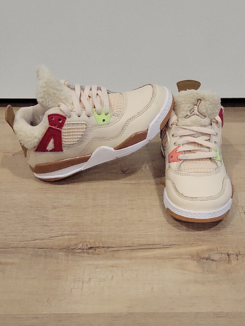 Jordan Kids Retro 4 Cream Sneakers Size 12 Kids.